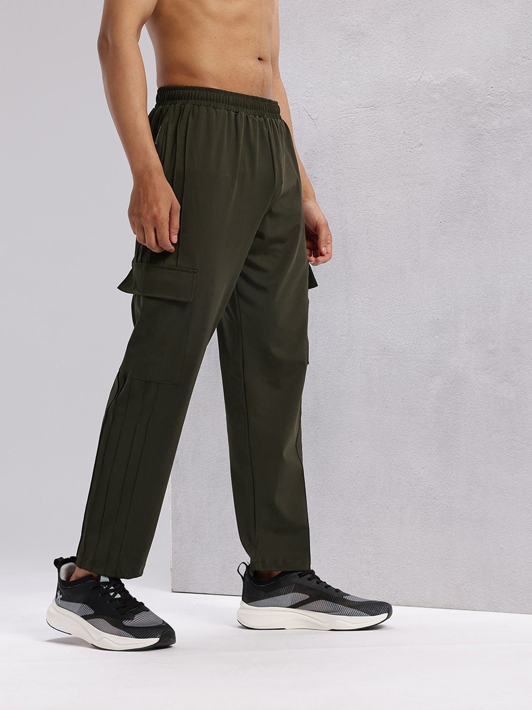HRX by Hrithik Roshan Men Pleated Rapid-Dry Cargo Training Track Pants