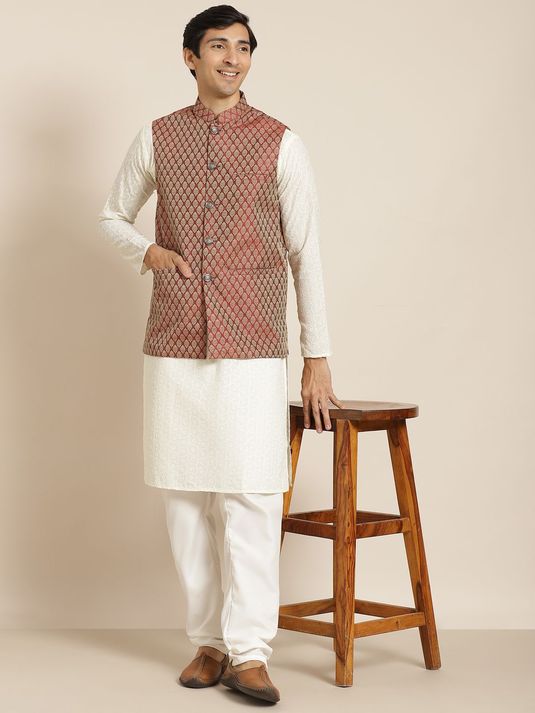 SOJANYA Men Cream-Coloured Chikankari Pure Cotton Kurta with Churidar & Nehru Jacket