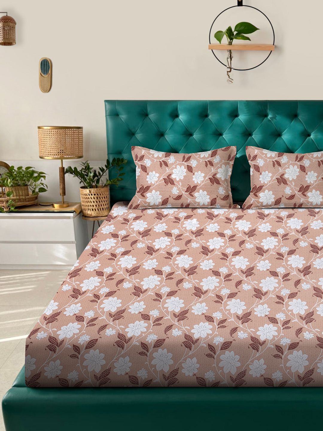KLOTTHE Cosmos Beige Floral Cotton 400 TC Fitted King Superfine Bedsheet with 2 Pillow Covers-98 x 89 inches