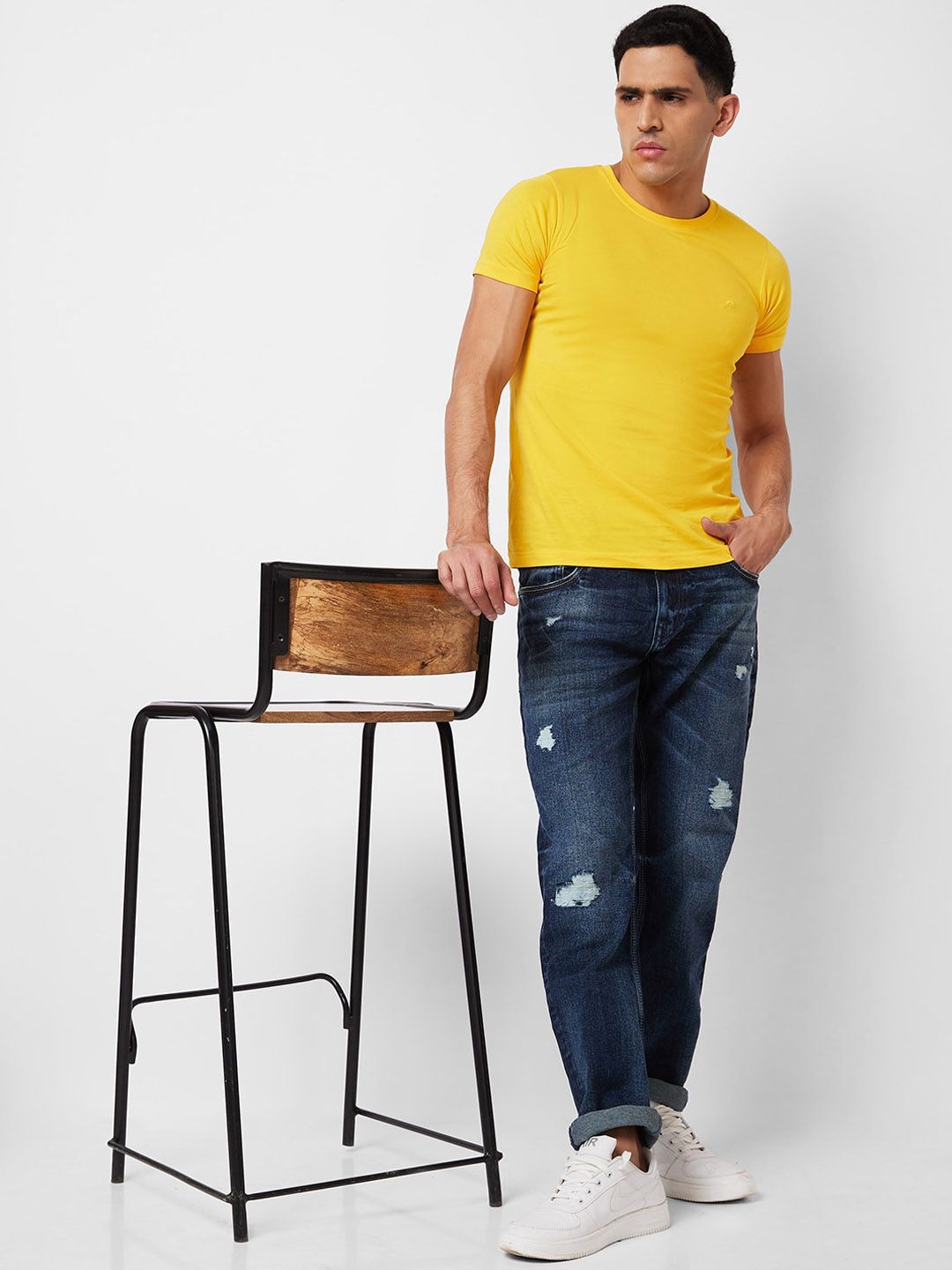 SPYKAR Men Relaxed Fit Mildly Distressed Light Fade Stretchable Jeans