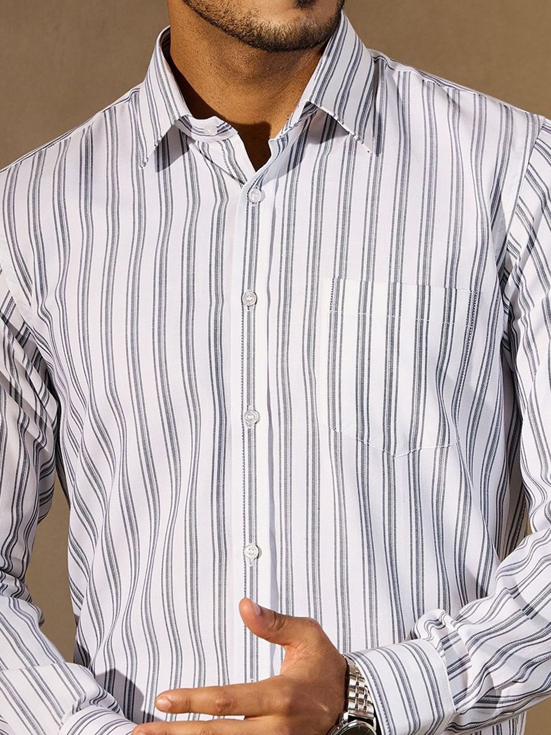 DENNISON Men Vertical Stripes Spread Collar Regular Fit Formal Shirt