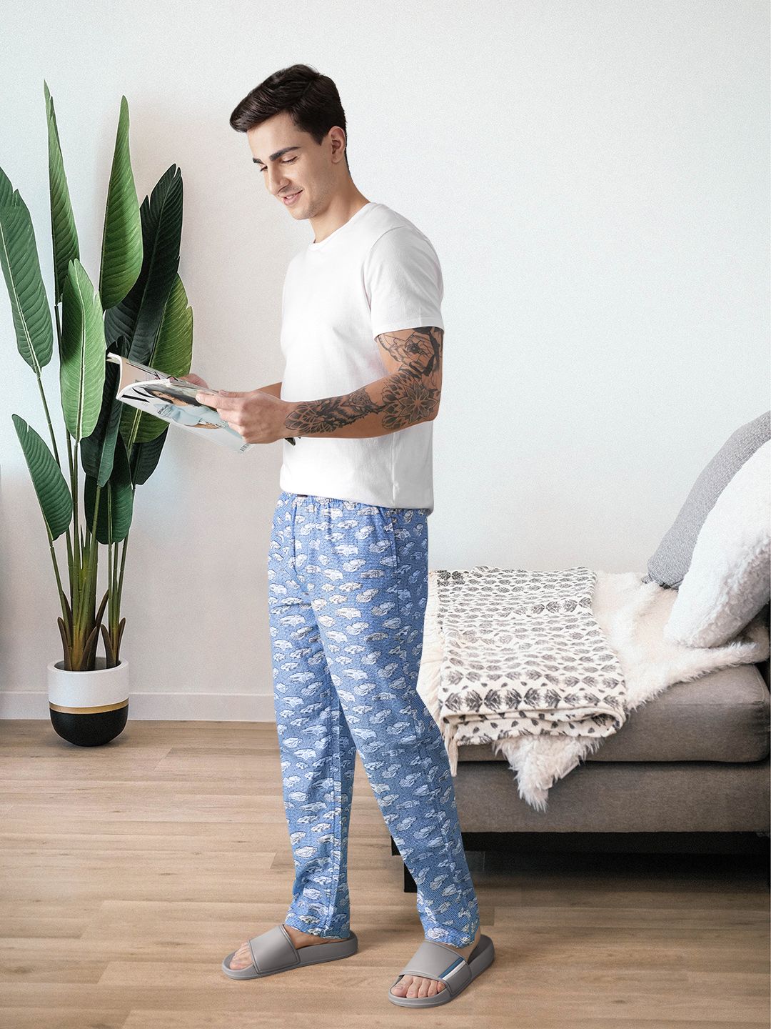 The Indian Garage Co Men Blue & White Printed Lounge Pants SP18-LNGE03-08