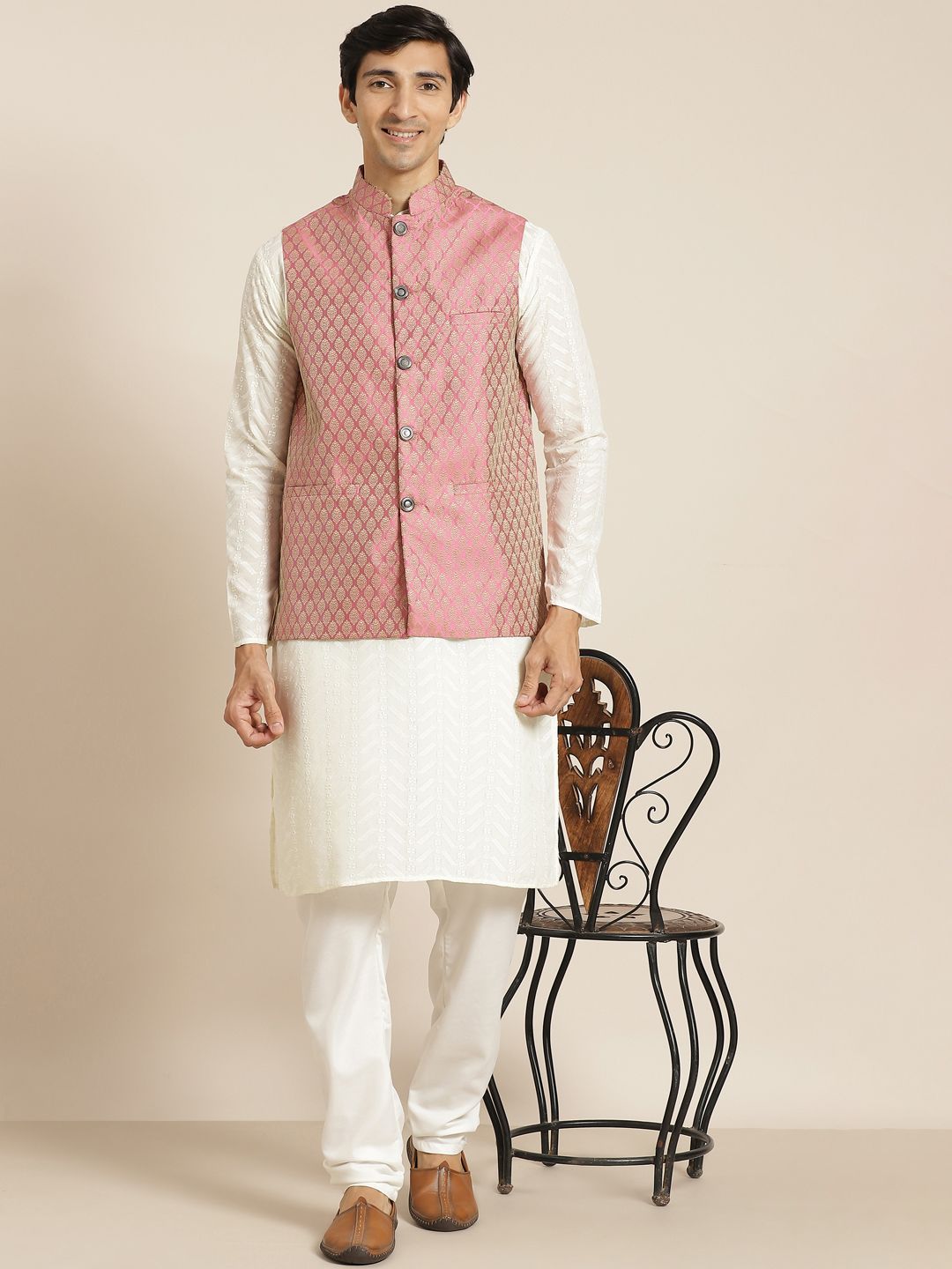 SOJANYA Men Cream-Coloured Chikankari Pure Cotton Kurta with Churidar & Nehru Jacket