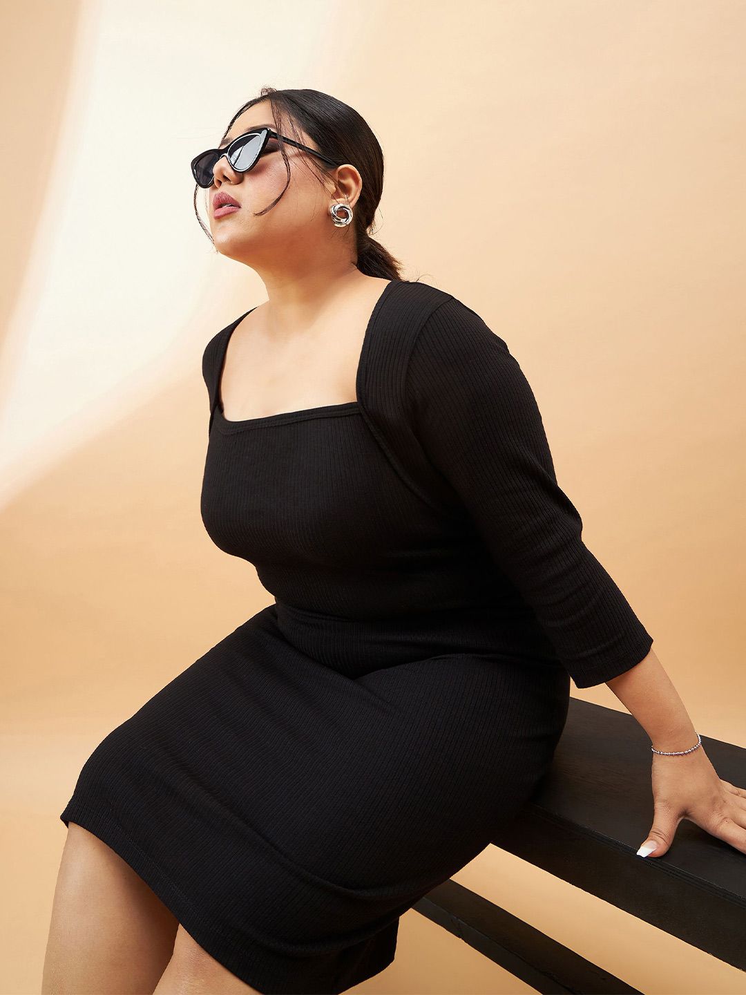 SASSAFRAS Curve Plus Size Square Neck Sheath Dress