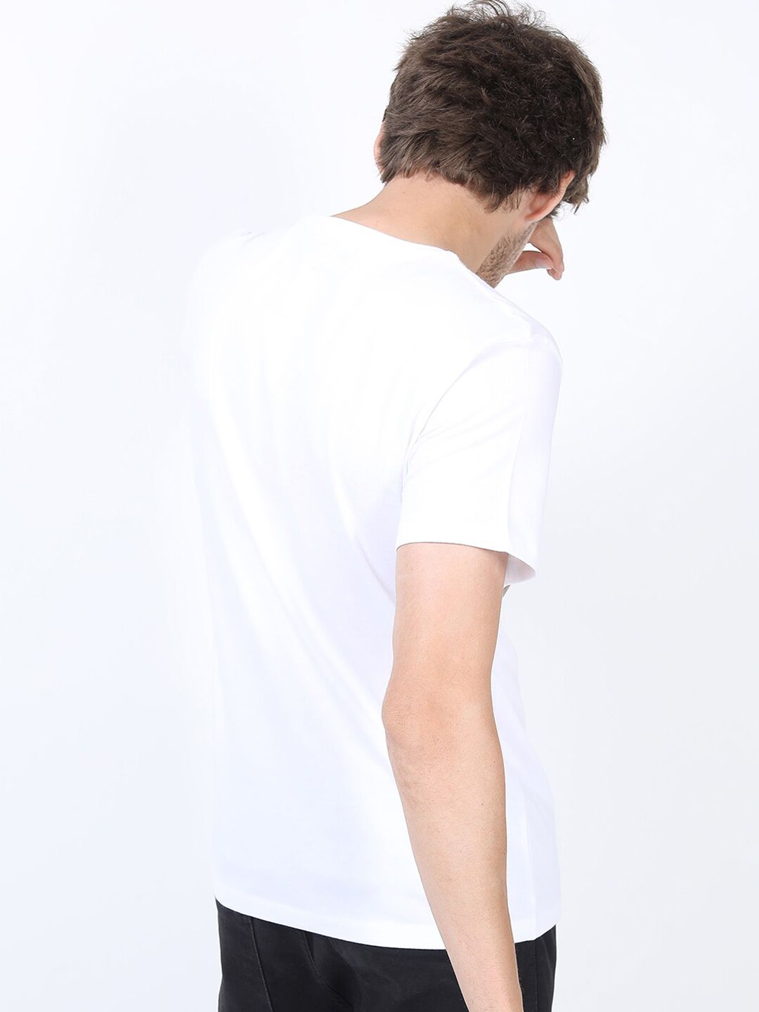 HIGHLANDER Men White & Pink Printed Slim Fit Cotton T-shirt