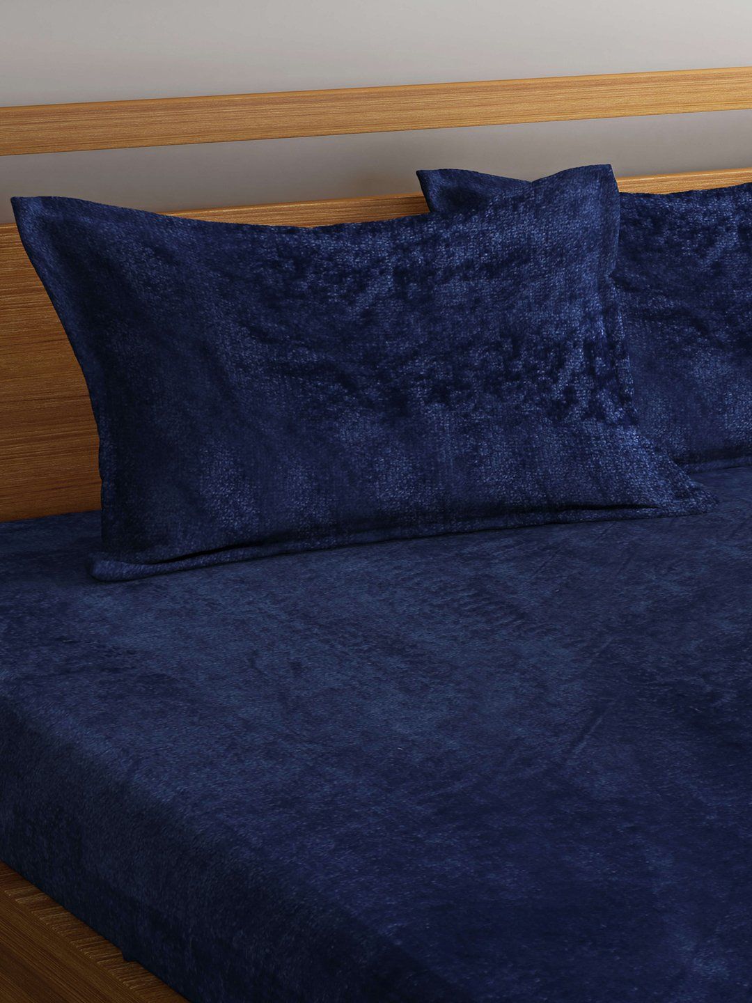 Myntra Elegant Homes Blue 300 TC King Woolen Bedsheet with 2 Pillow Covers