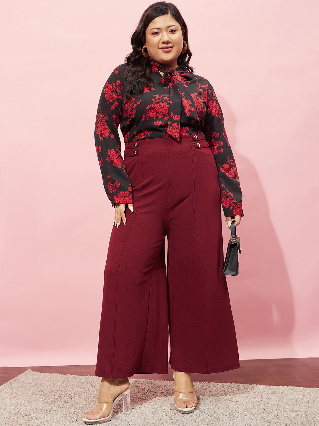 Berrylush Curve Plus Size Black Floral Printed Tie-Up Neck Top