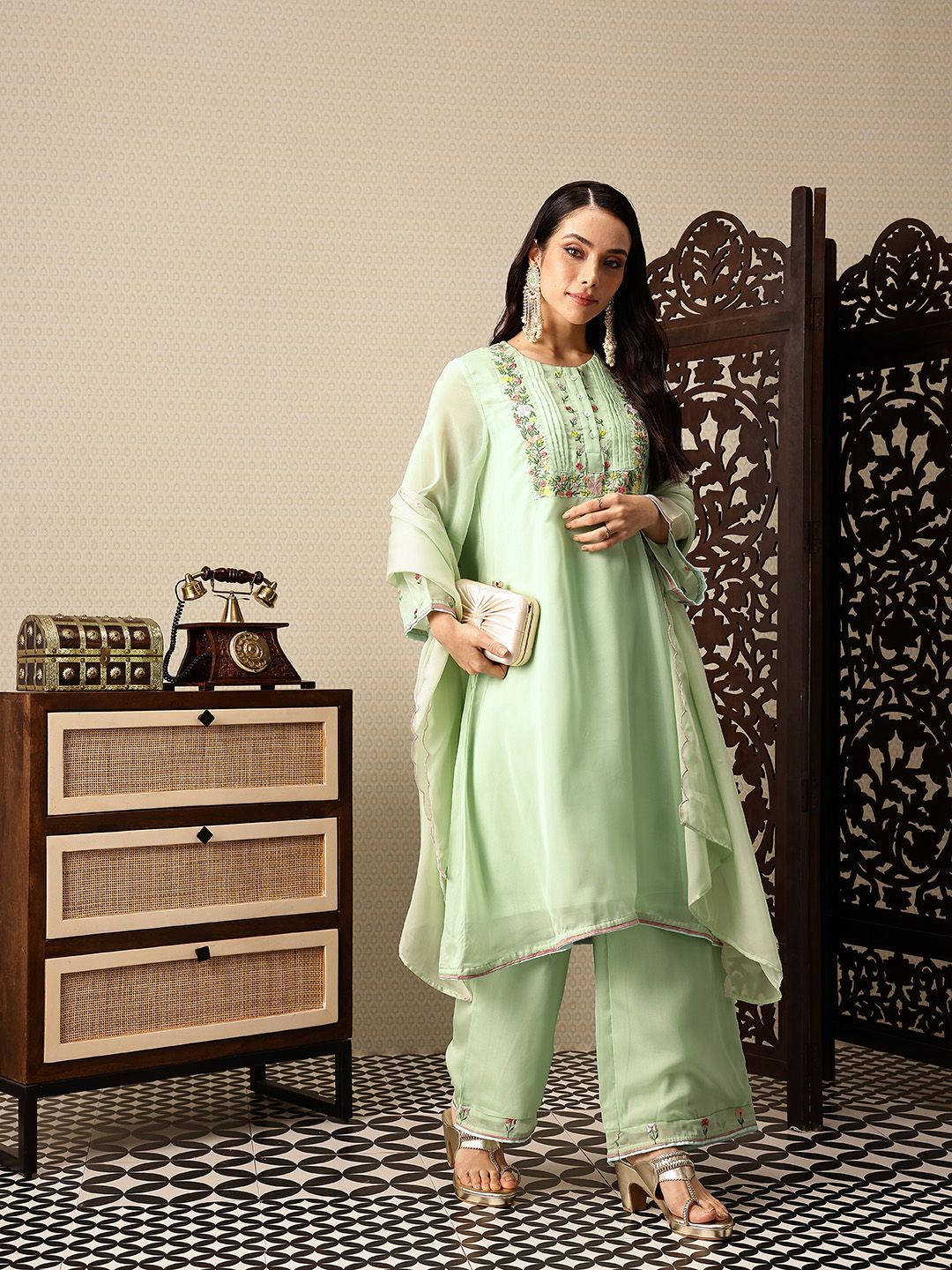 House of Pataudi Floral Embroidered Jashn Kurta with Palazzos & Dupatta