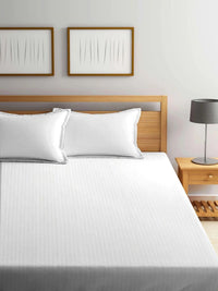 Moda Rapido X KLOTTHE White Striped 300 TC Bedsheet with 2 Pillow Covers