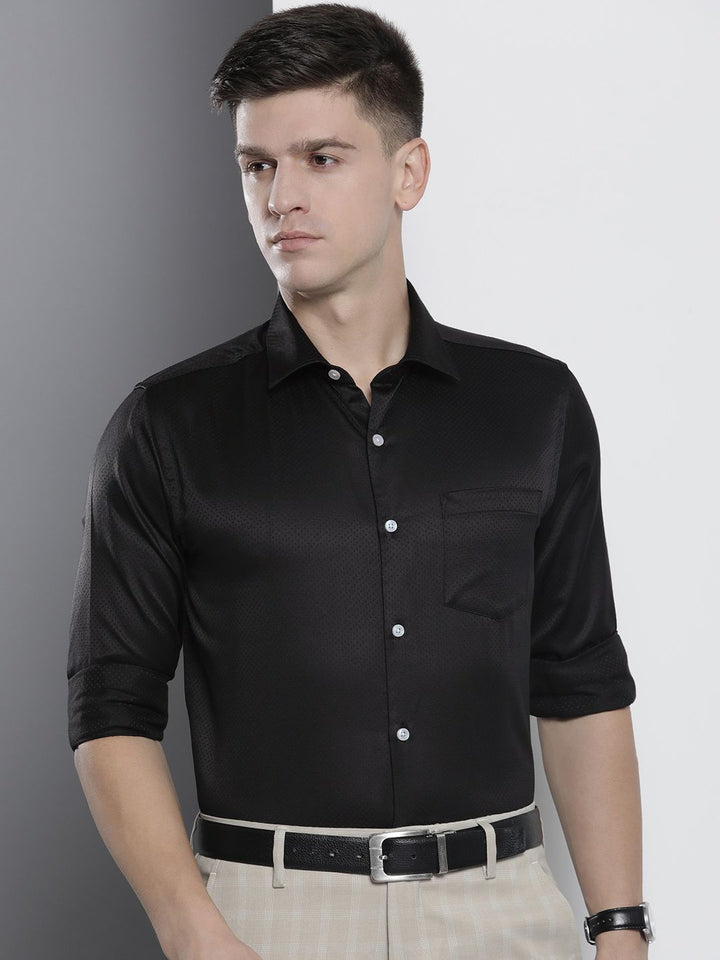 The Indian Garage Co. X Luxe Men Slim Fit Opaque Formal Shirt