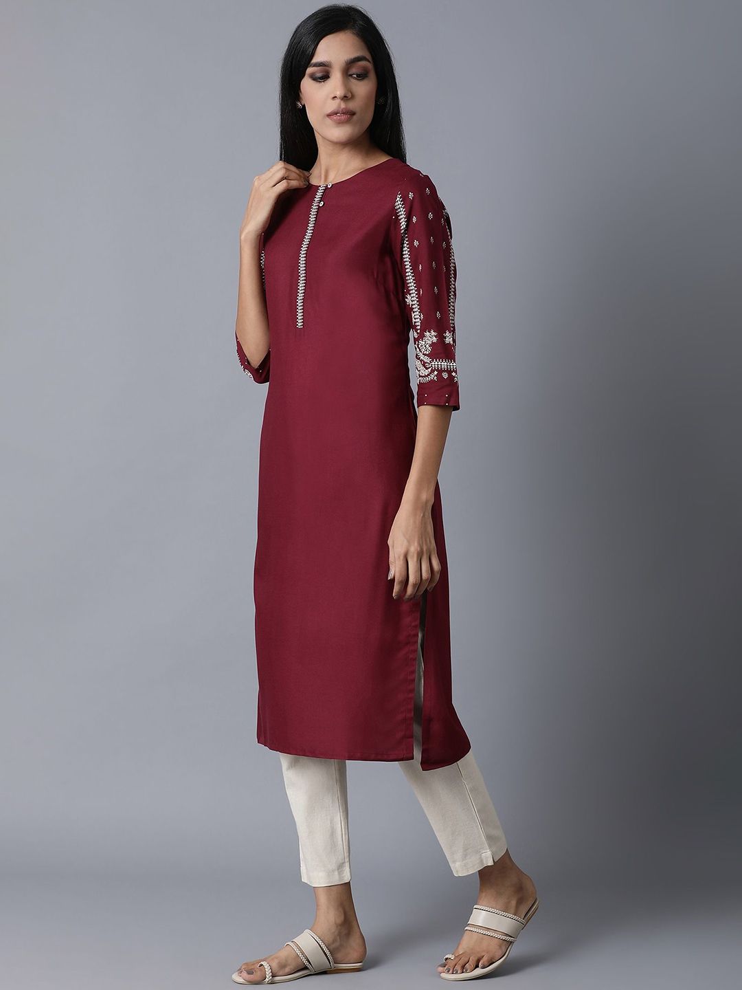 W Yoke Design Keyhole Neck Floral Printed Straight Kurta