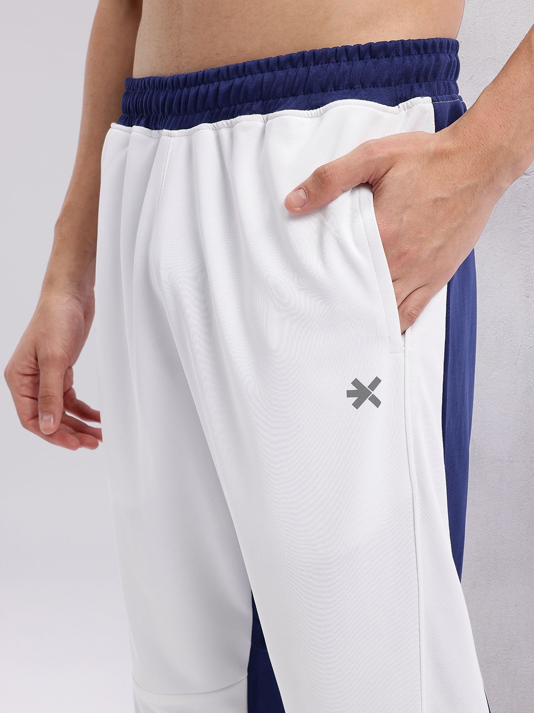 HRX by Hrithik Roshan Men Colourblocked Rapid-Dry Running Joggers