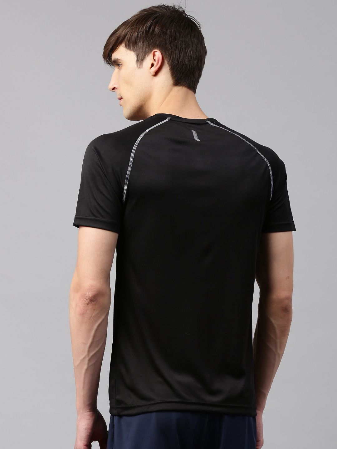 HRX by Hrithik Roshan Men Black Raglan Sleeved T-shirt