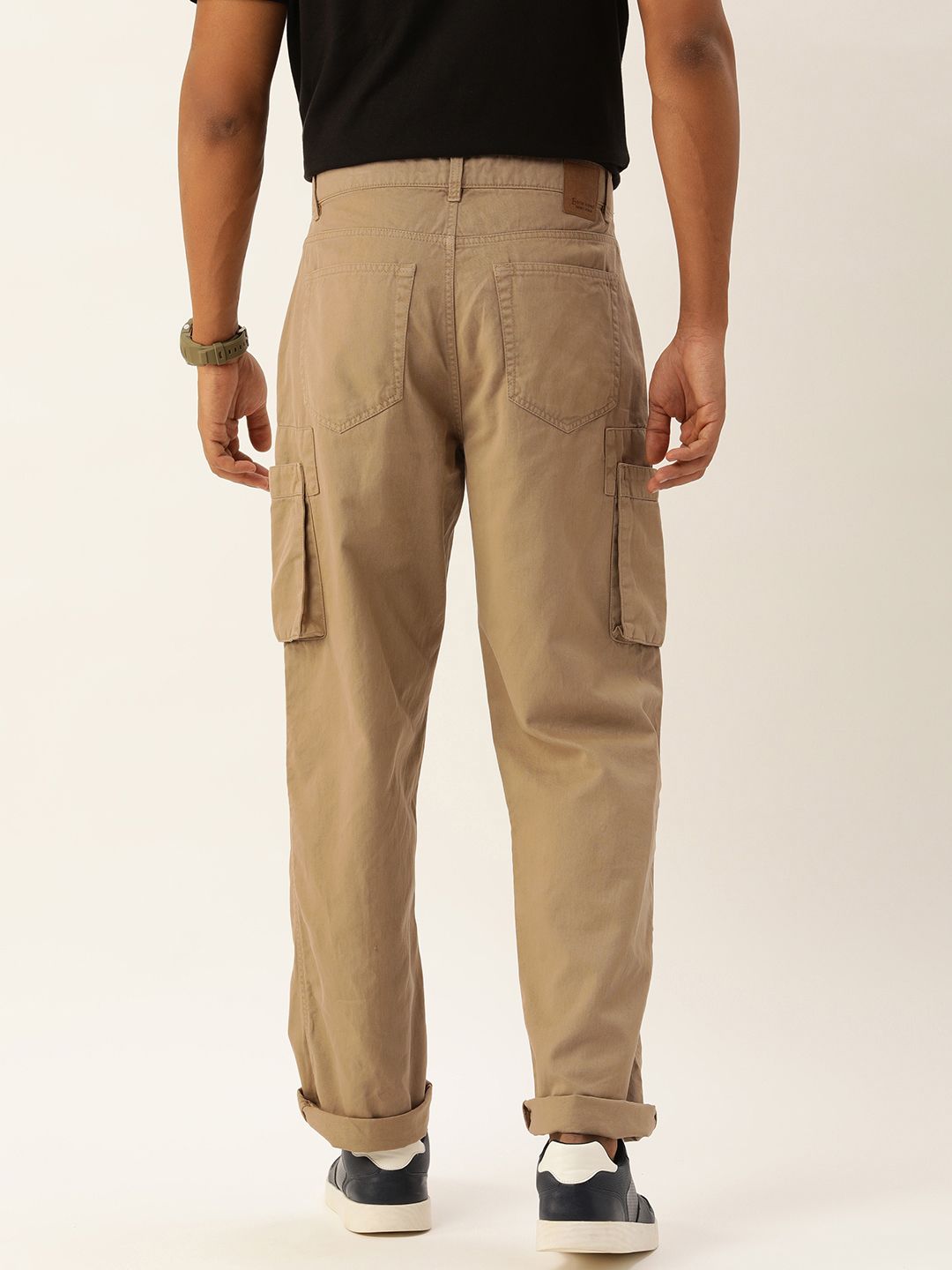 Bene Kleed Men Solid Straight Fit Cargos Trousers