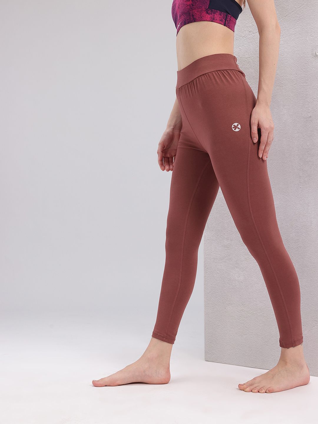 HRX by Hrithik Roshan Women Mid-Rise Cropped Skinny Fit Yoga Tights