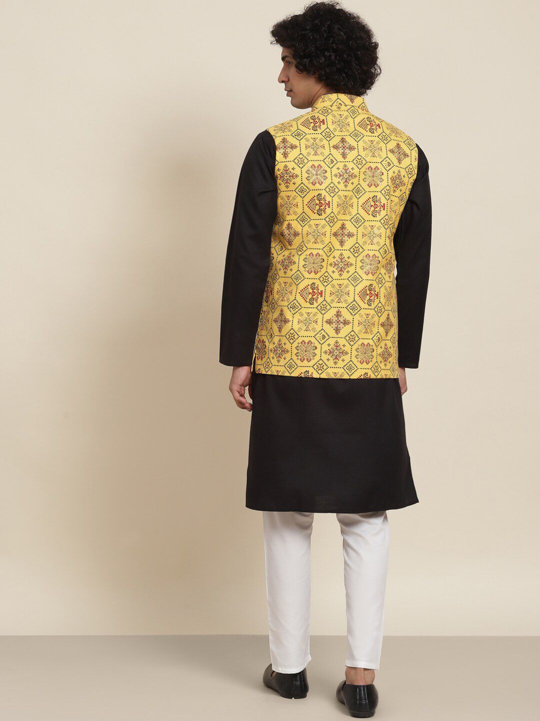 SOJANYA Kurta Biasa Kolar Mandarin Dengan Baju Tidur & Jaket Nehru