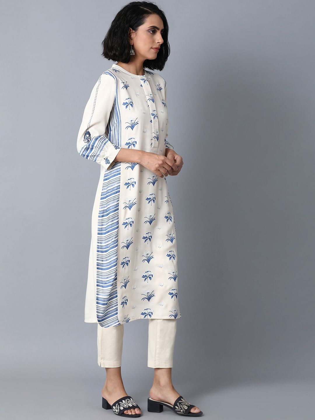 W Women Cream & Blue Printed A-Line Kurta