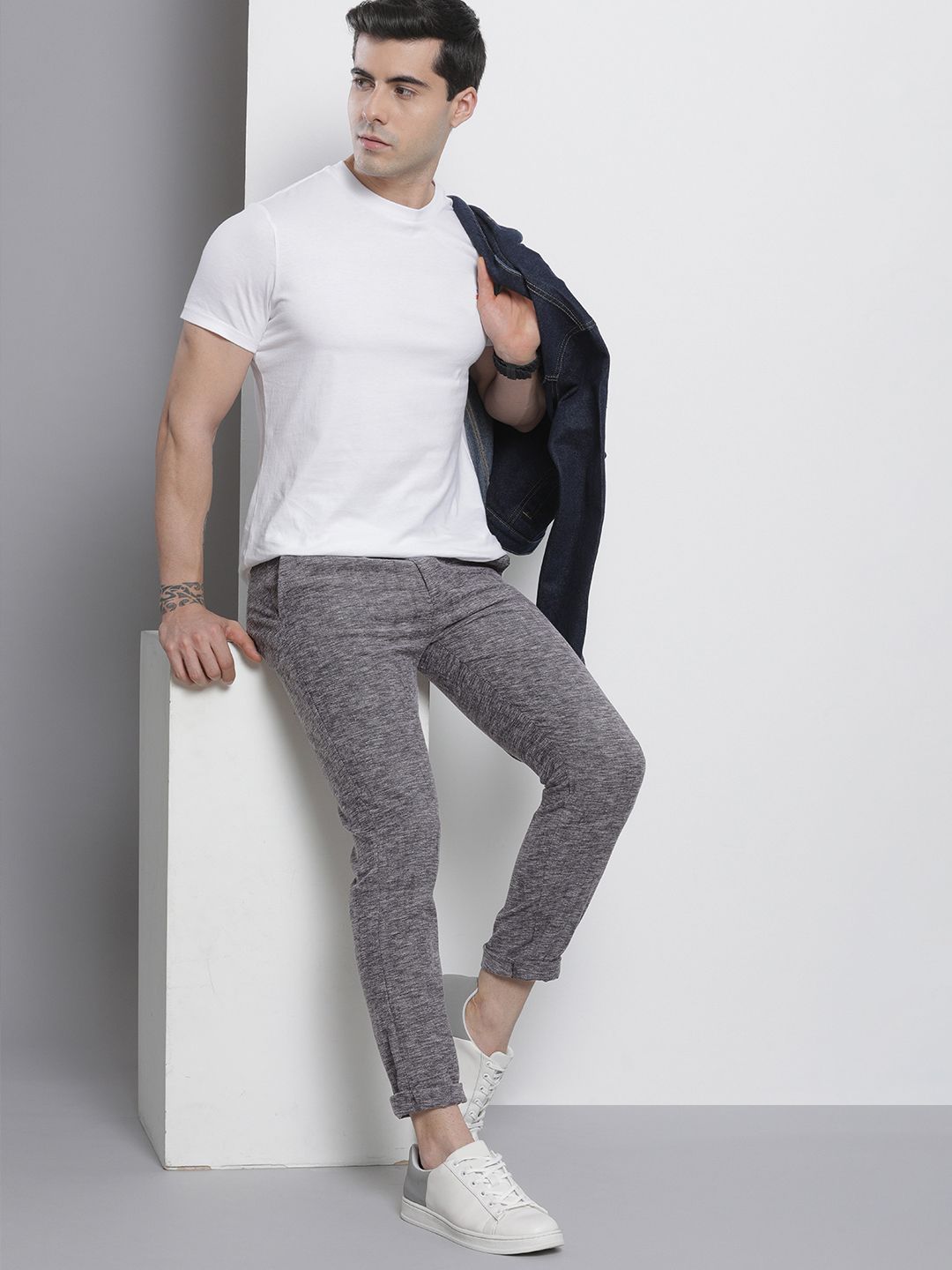The Indian Garage Co Men Charcoal Grey Melange Effect Slim Fit Trousers