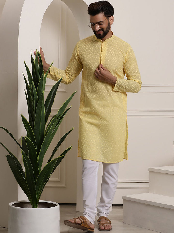 Anug by SOJANYA Men Yellow Embroidered Thread Work Mandarin Collar Kurta