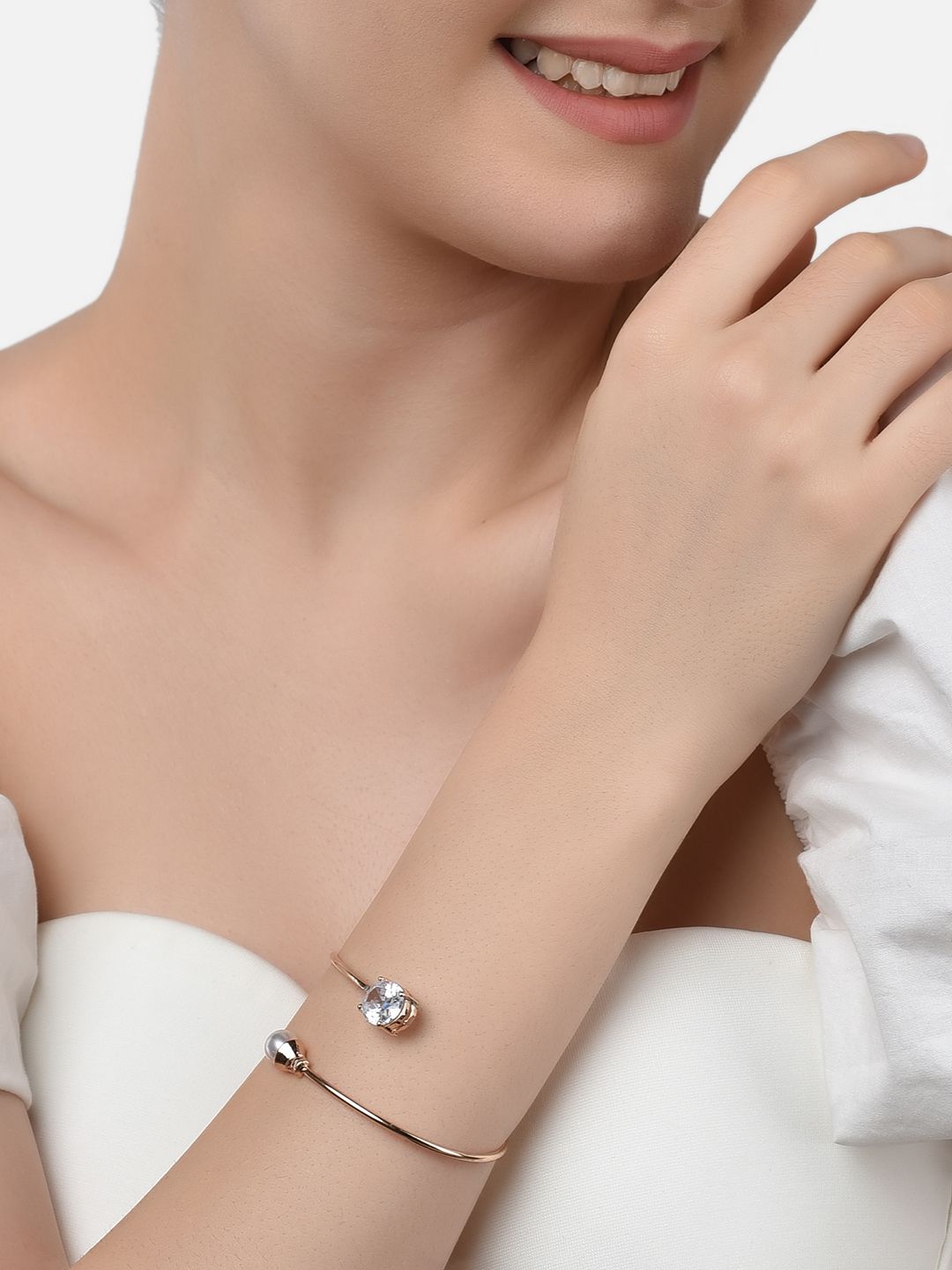 Set Wanita Zaveri Pearls 2 Gelang Kada Loyang Mawar Emas Cubic Zirconia