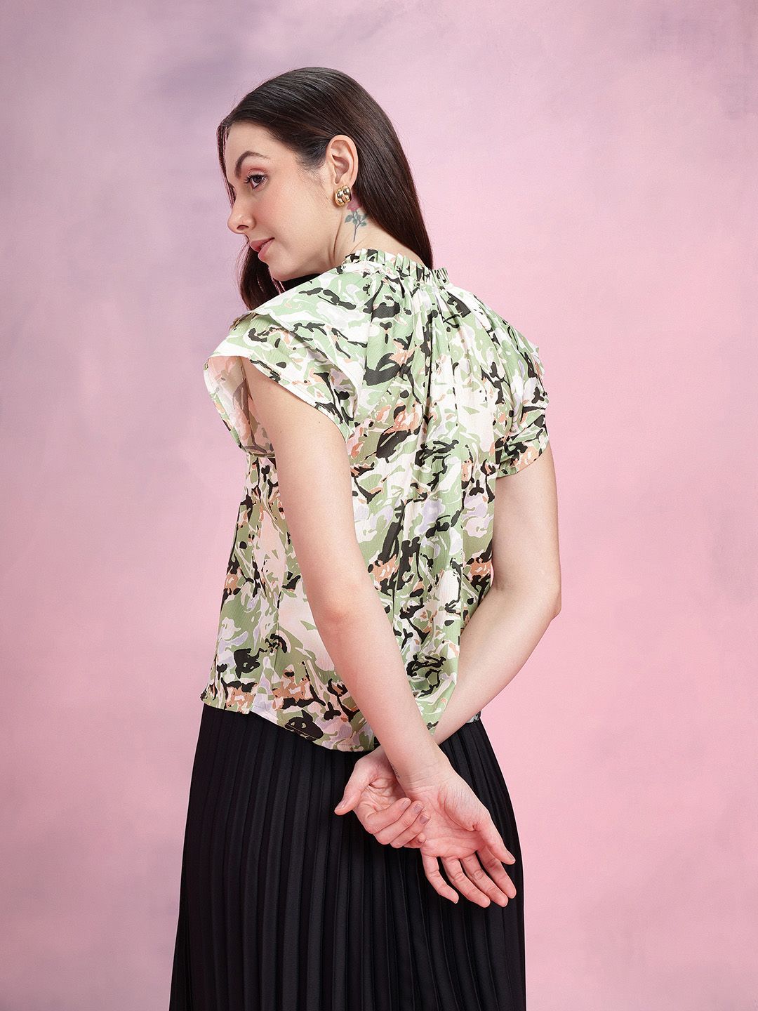 DressBerry Abstract Print Tie-Up Neck Flutter Sleeves Top with Ruffled Detail