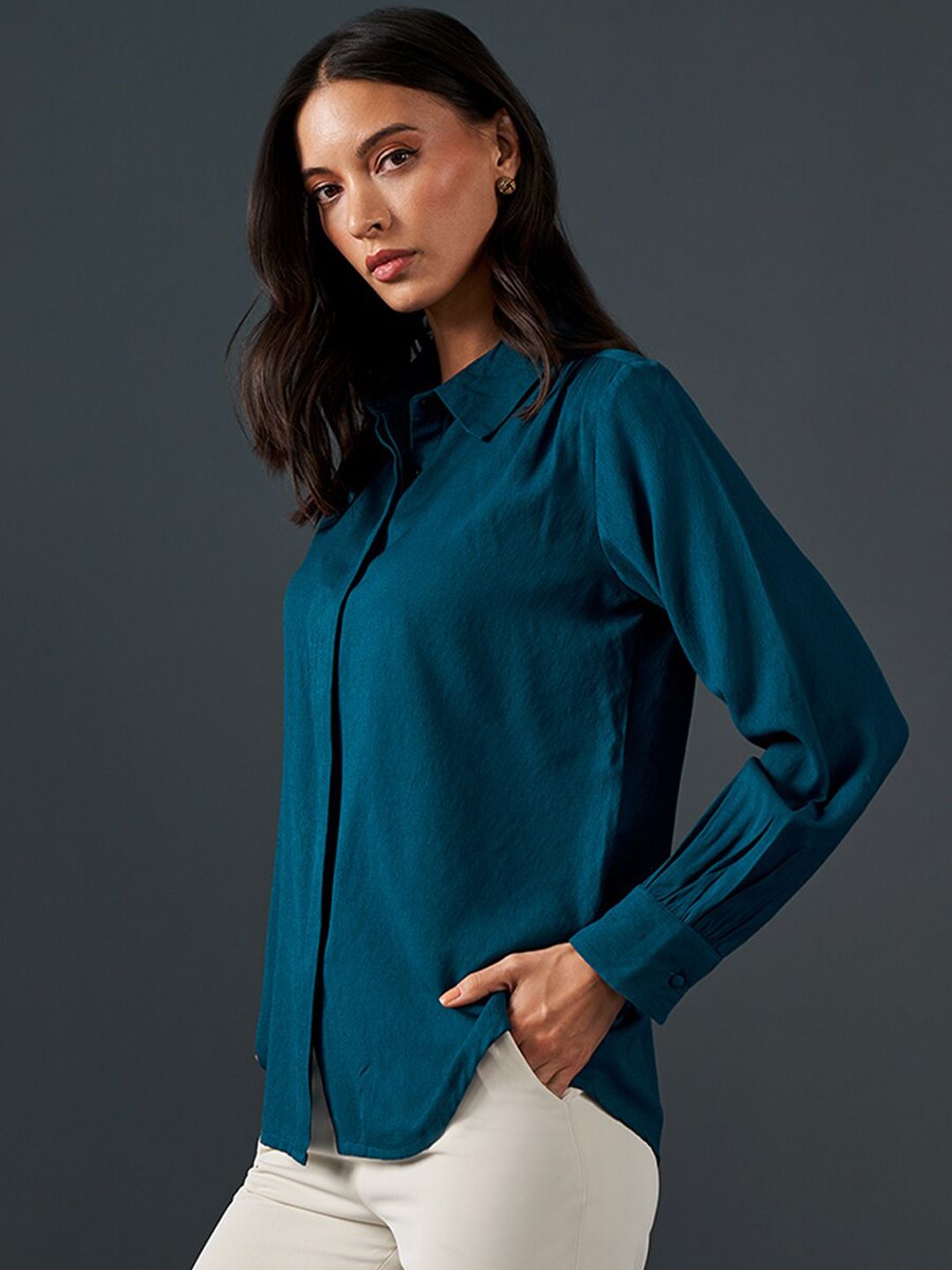 AND Mandarin Collar Cuff Sleeve Top