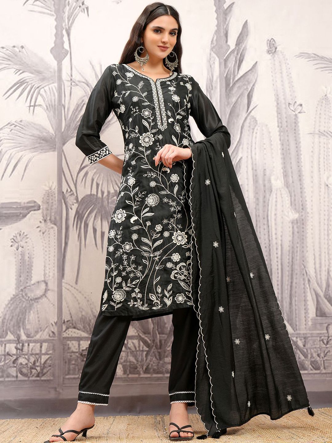 Vishudh Notch Neck Embroidered Regular Thread Work Straight Kurta Set