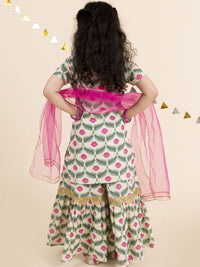 pspeaches Girls Floral Printed Pure Cotton Straight Kurta With Sharara & Dupatta
