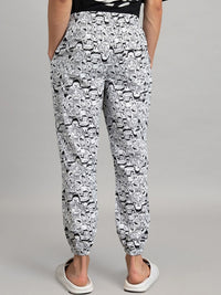 Bewakoof Men All Over Pure Cotton Printed Lounge Pants