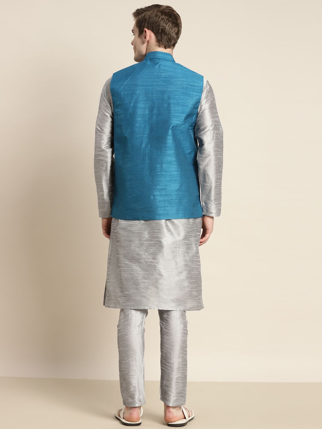 SOJANYA Men Solid Kurta with Churidar & Mirror Work jacket