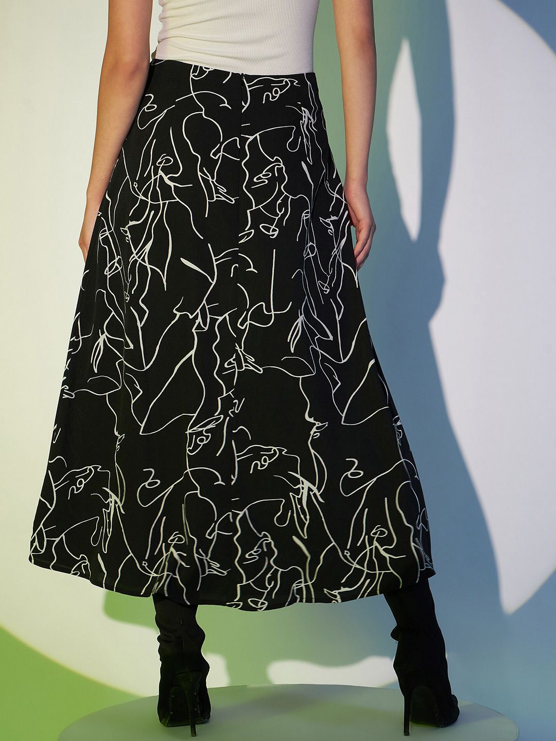Berrylush Black Abstract Printed A-Line Midi Skirt