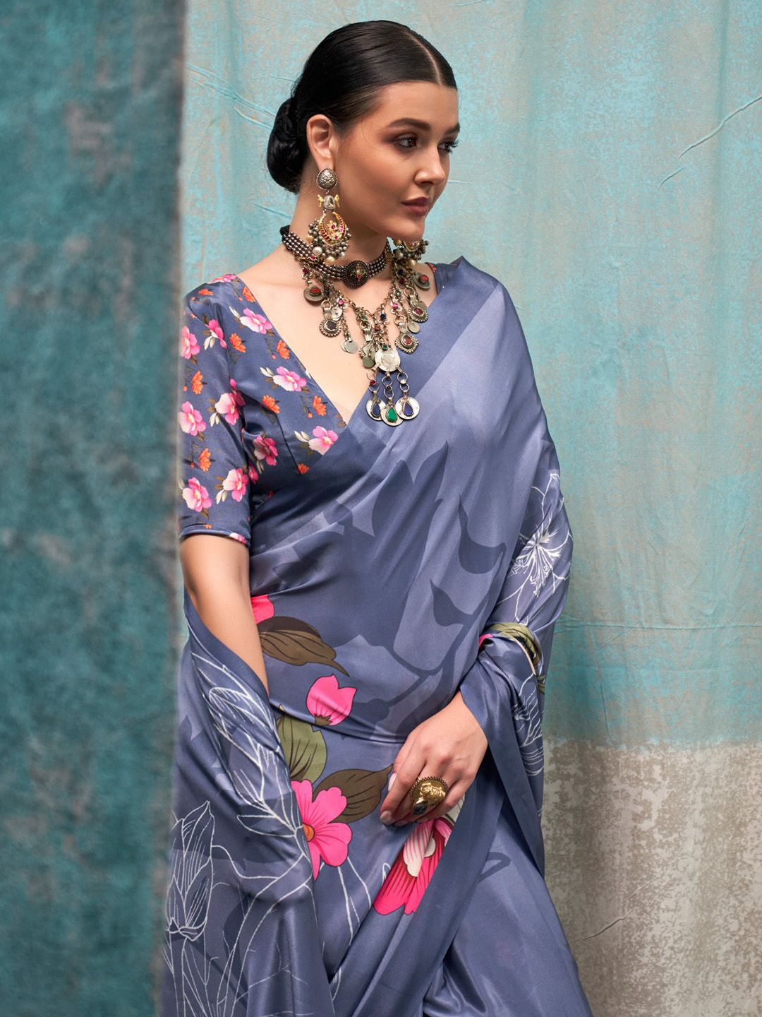Saree mall Floral Poly Crepe Bagru Sarees