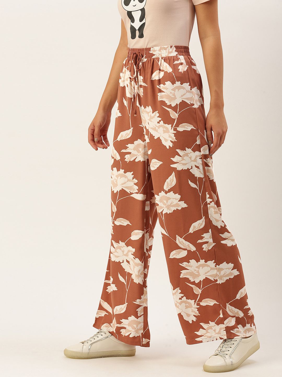 Berrylush Women Brown Floral Printed Relaxed High-Rise Trousers