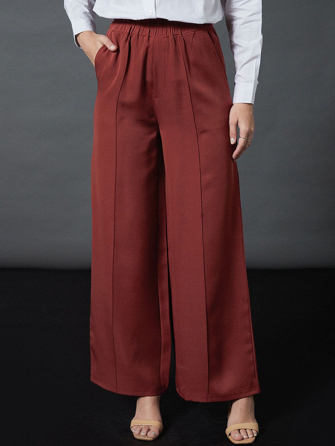 SASSAFRAS worklyf Sleeveless Blazer With Palazzos