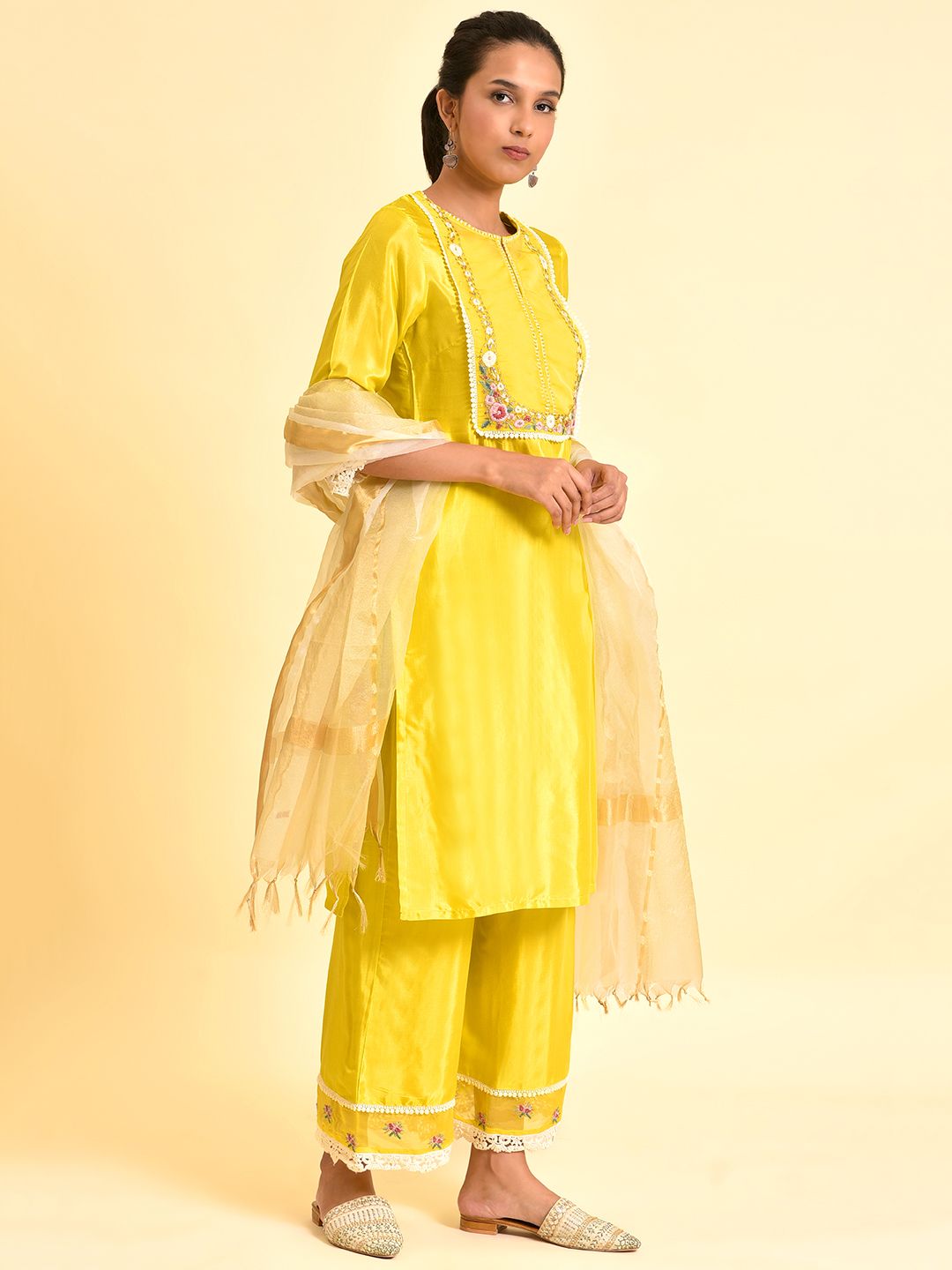 W Floral Yoke Design Thread Work Kurta with Palazzos & Dupatta