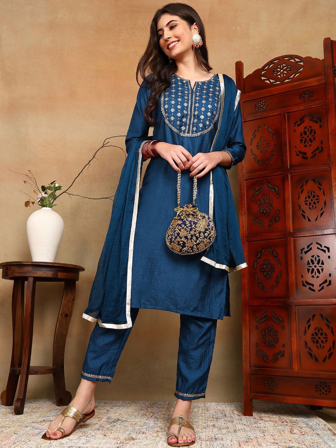 KALINI Floral Yoke Design Straight Kurta With Trousers & Dupatta