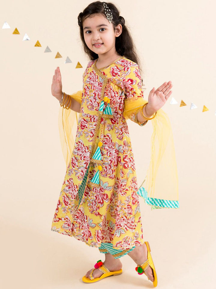 pspeaches Girls Yellow & Blue Floral Pure Cotton Kurta with Trousers & With Dupatta