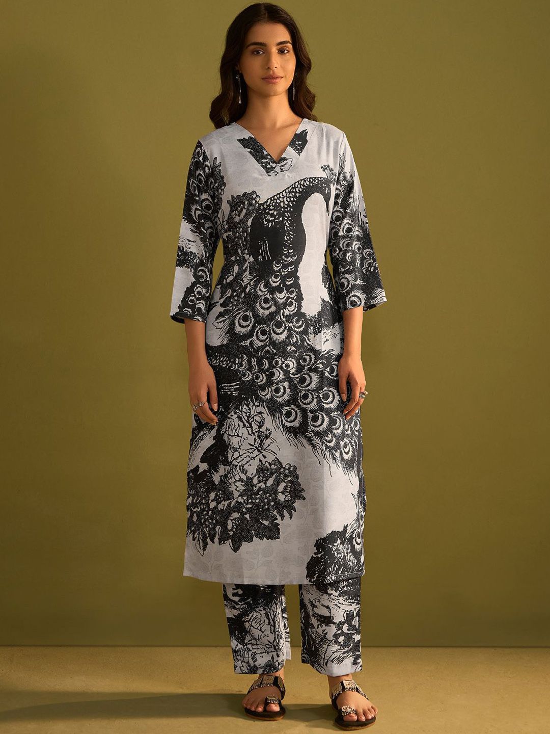 Indo Era Women Floral Printed Regular Pure Cotton Kurta with Trousers