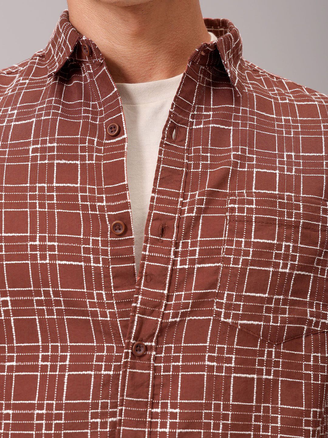 The Indian Garage Co Men Cutaway Collar Checked Cotton Slim Fit Casual Shirt