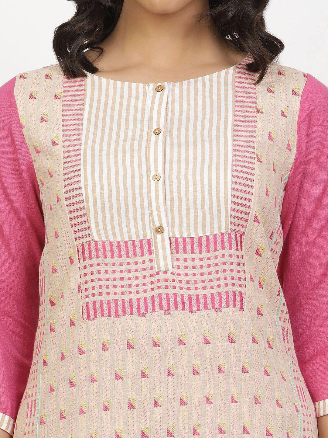 W Ethnic Motifs Printed Round Neck Regular Kurta with Trousers