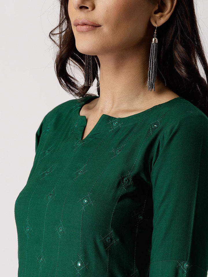 Libas Women Green Embroidered Straight Kurta
