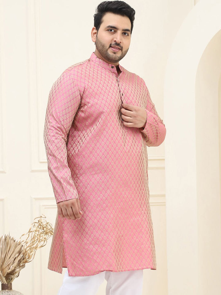 SOJANYA PLUS Men Pink & Golden Jacquard Silk Woven Design Kurta Lurus