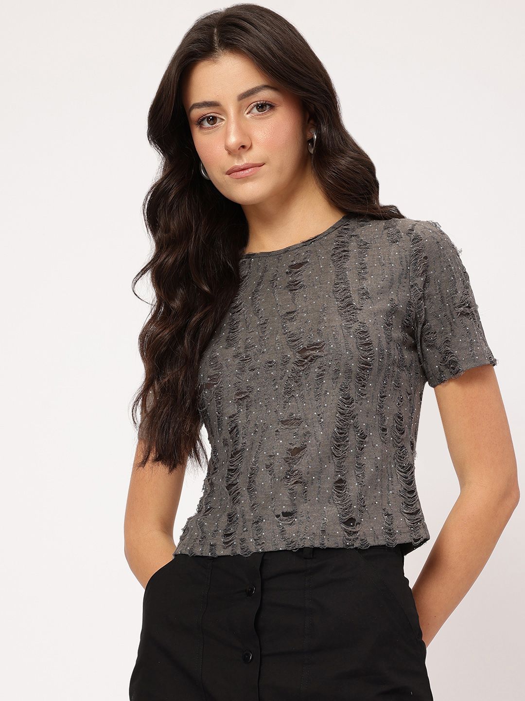 DressBerry Soft Streetwear Frayed Studded Top