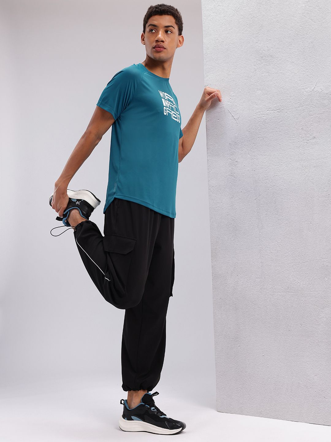 HRX oleh Hrithik Roshan Typography Print T-Shirt Latihan Rapid-Dry