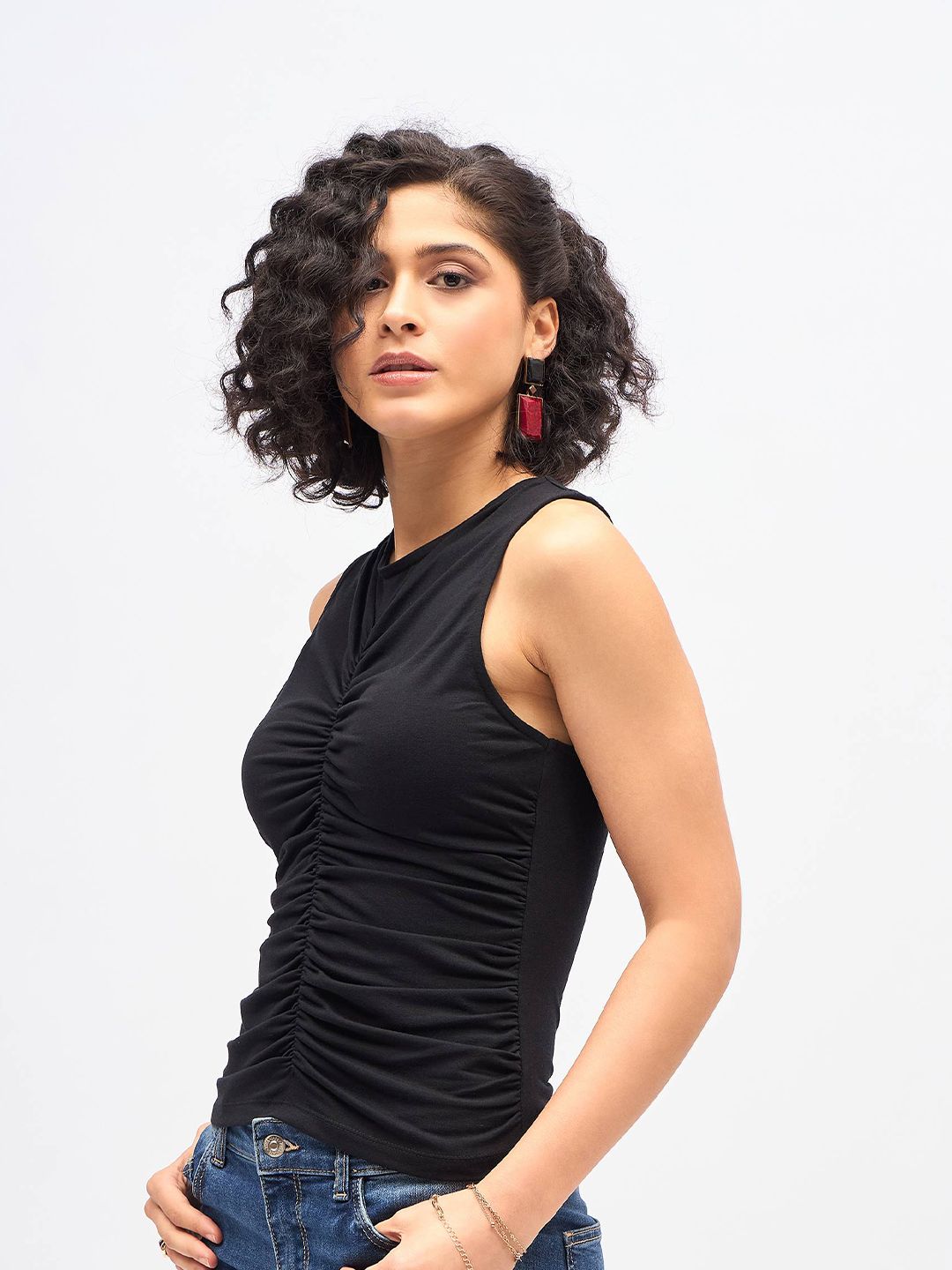 SASSAFRAS Black Sleeveless Ruched Fitted Top