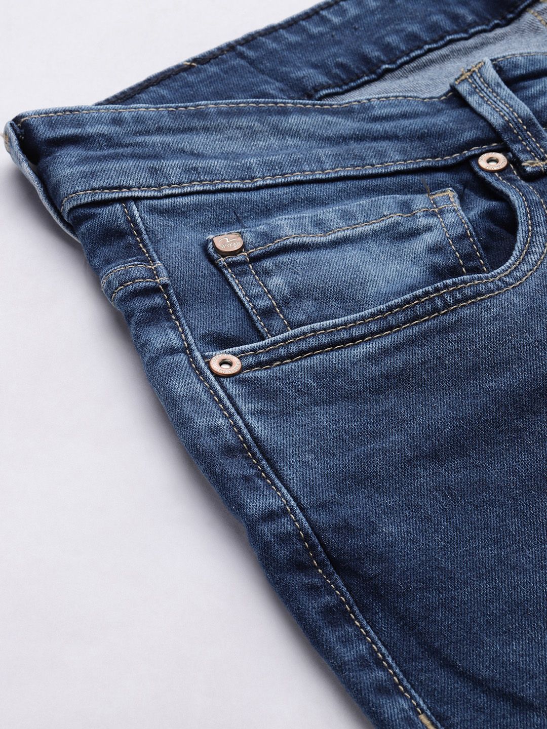Spykar Men Blue Rovers Reguler Fit Mid-Rise Narrow Leg Heavy Fade Jeans Regingable
