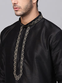 SOJANYA Men Black Yoke Design Straight Kurta