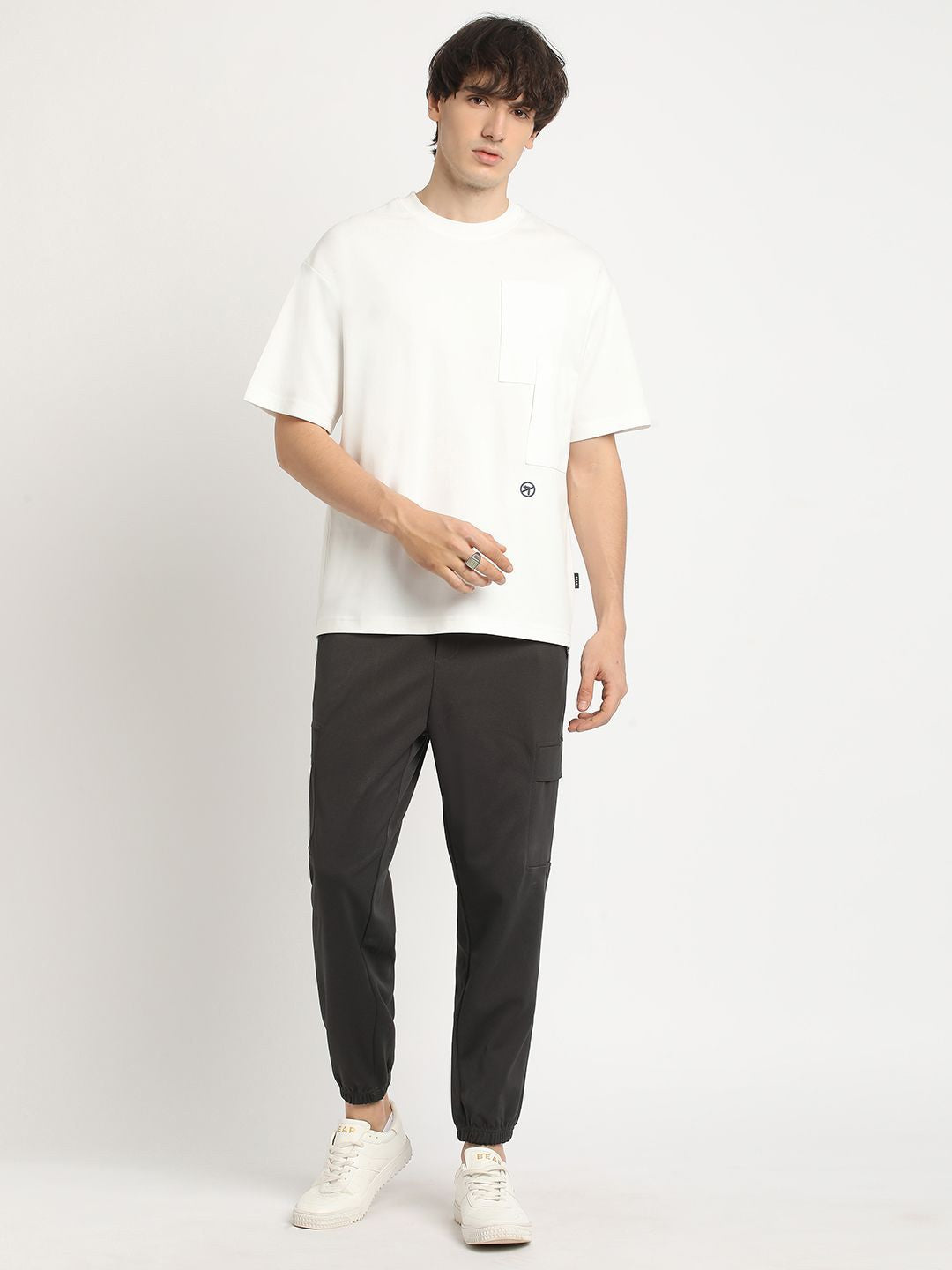 THE BEAR HOUSE Oversized Applique Design Crew Neck T-shirt