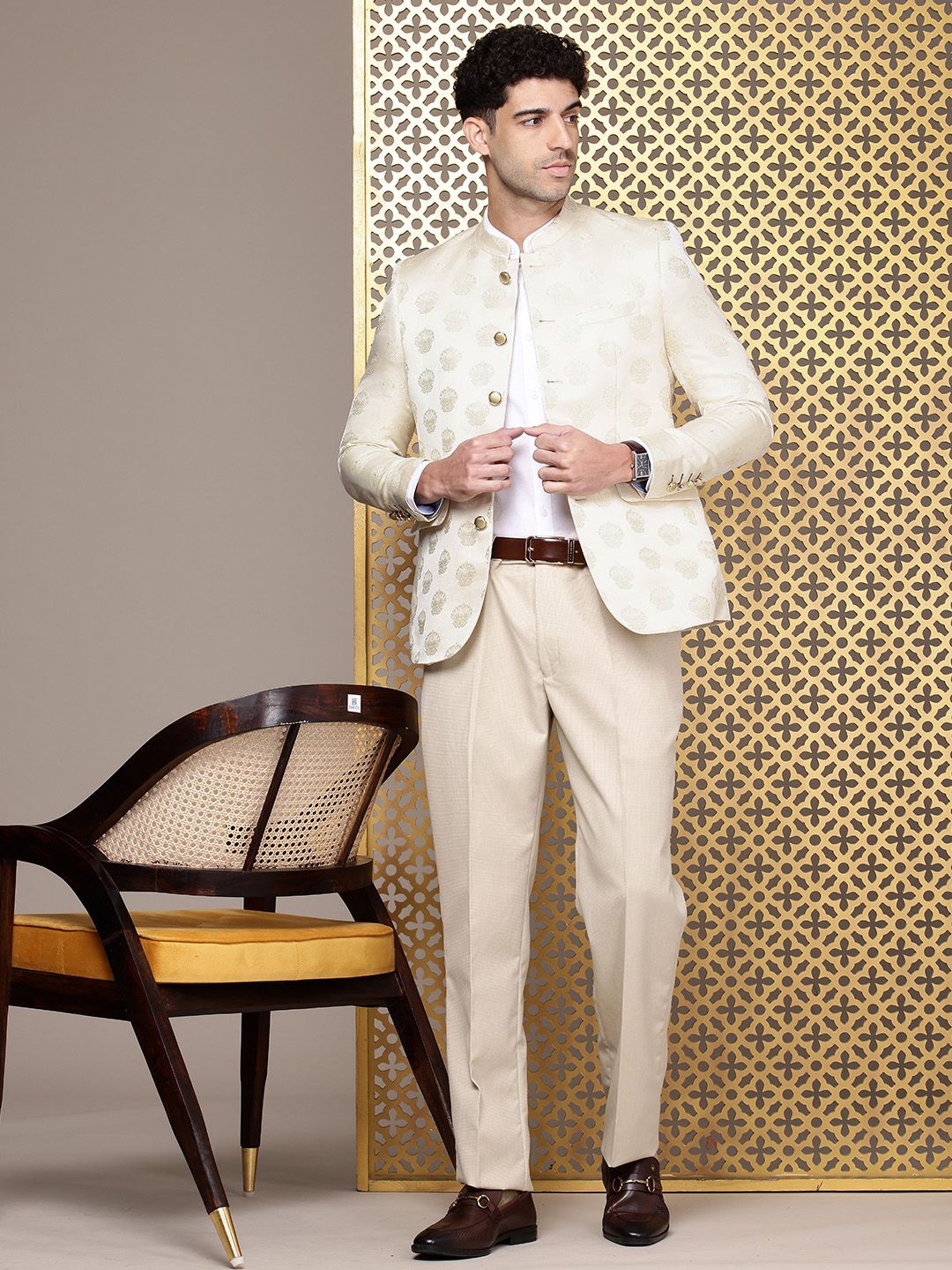 House of Pataudi Self Design Embroidered Jashn Bandhgala Blazer