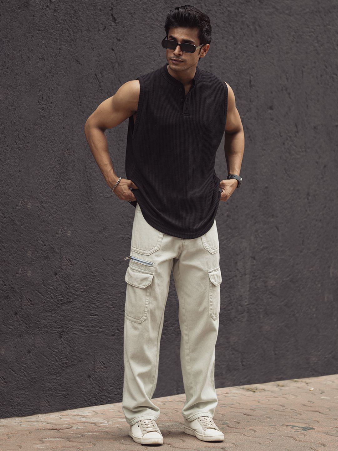 Powerlook Men Self Design Henley Neck T-shirt